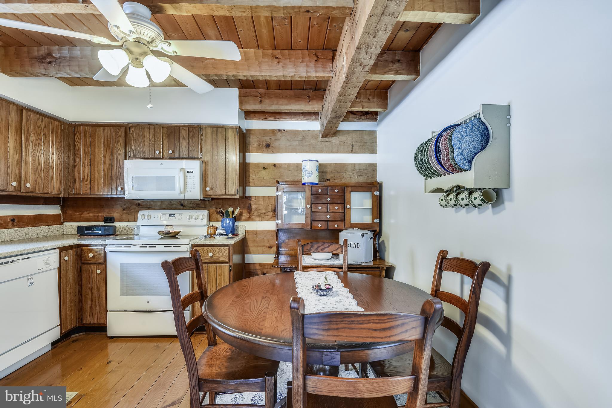 39424 Rodeffer Road Lovettsville, VA 20180 - Photo 8 of 94 Eat-In Kitchen-Exposed Beam Ceiling, HW Floors