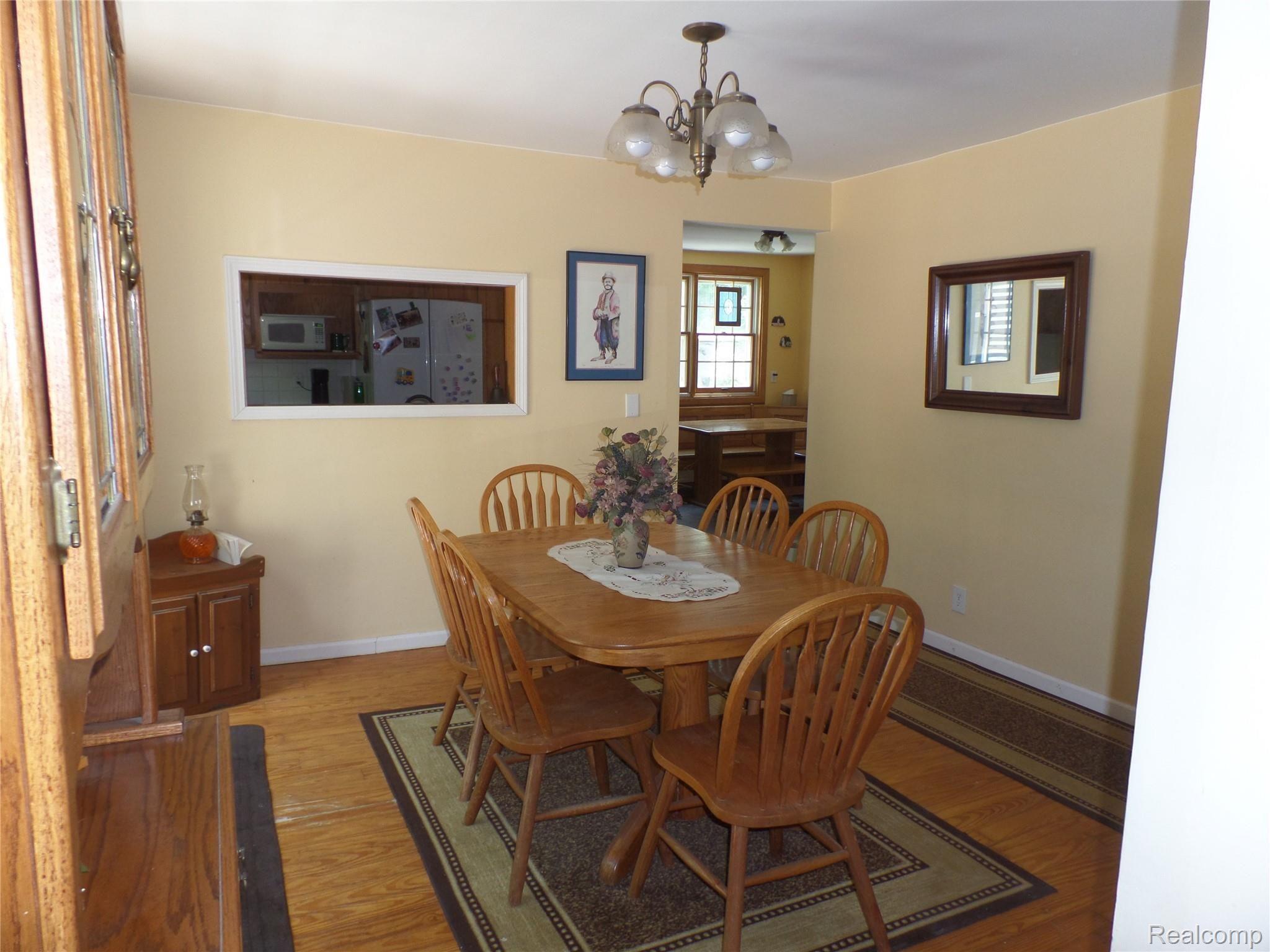 11039 Halsey Road Grand Blanc, MI 48439 - Photo 9 of 37 SAM_0519.JPG