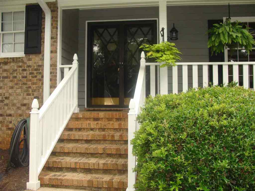 102 Regent Road Anderson, SC 29621 - Photo 3 of 30