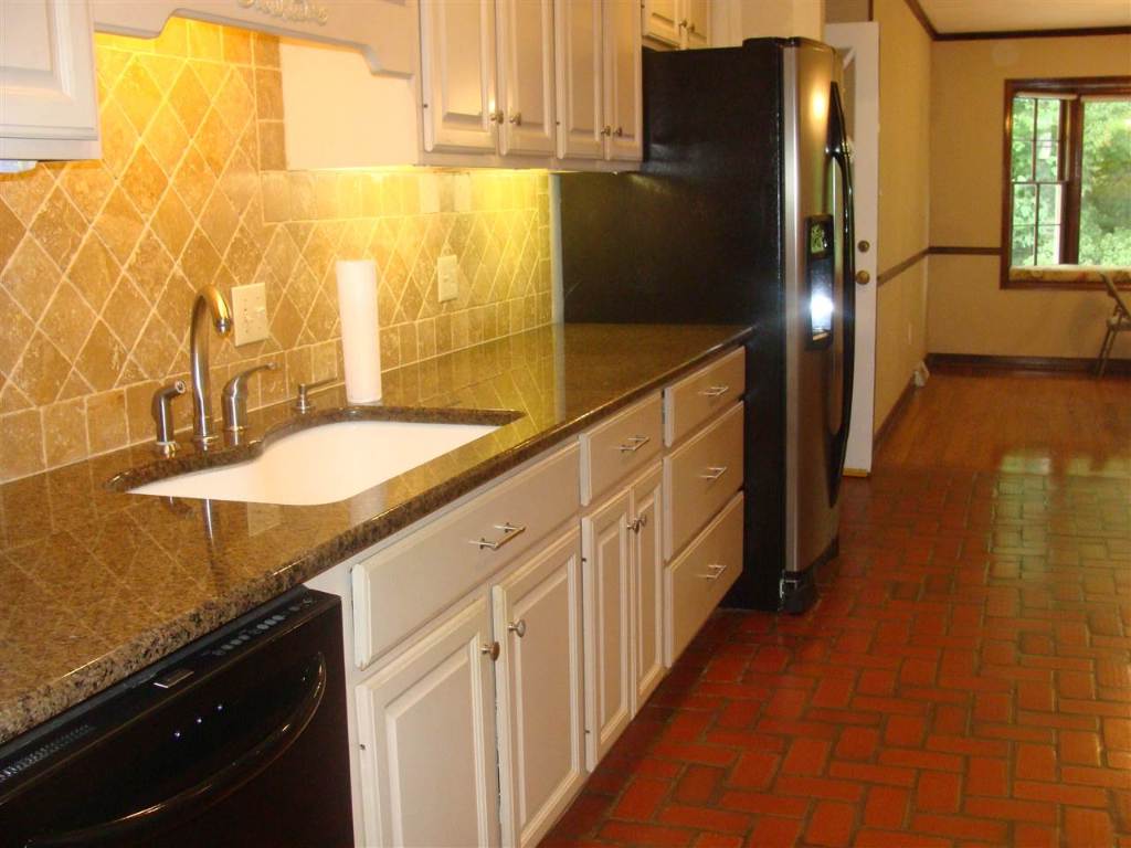 102 Regent Road Anderson, SC 29621 - Photo 8 of 30
