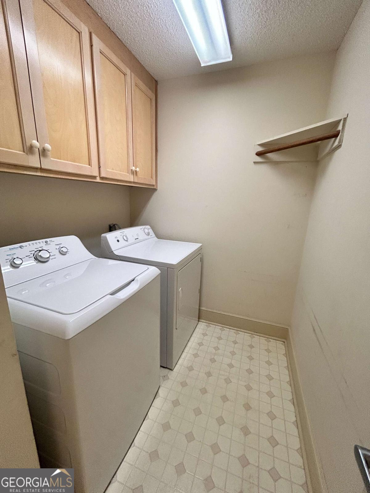 39 Paradise Lake Road Tifton, GA 31794 - Photo 19 of 23 a utility room with dryer and washer