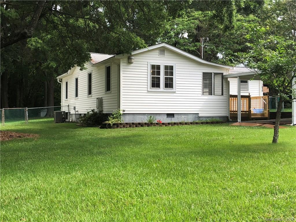 1030 Helms Road Charlotte, NC 28214 - Photo 1 of 26 Gallery Image 1