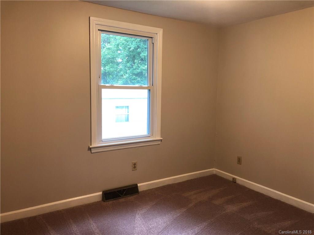 1030 Helms Road Charlotte, NC 28214 - Photo 17 of 26 Gallery Image 17
