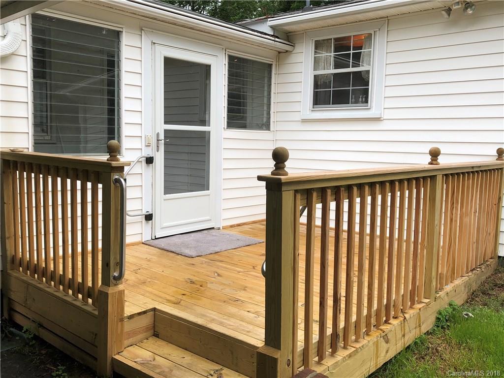 1030 Helms Road Charlotte, NC 28214 - Photo 3 of 26 Gallery Image 3