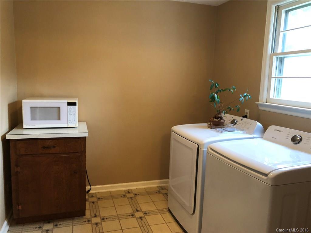 1030 Helms Road Charlotte, NC 28214 - Photo 9 of 26 Gallery Image 9