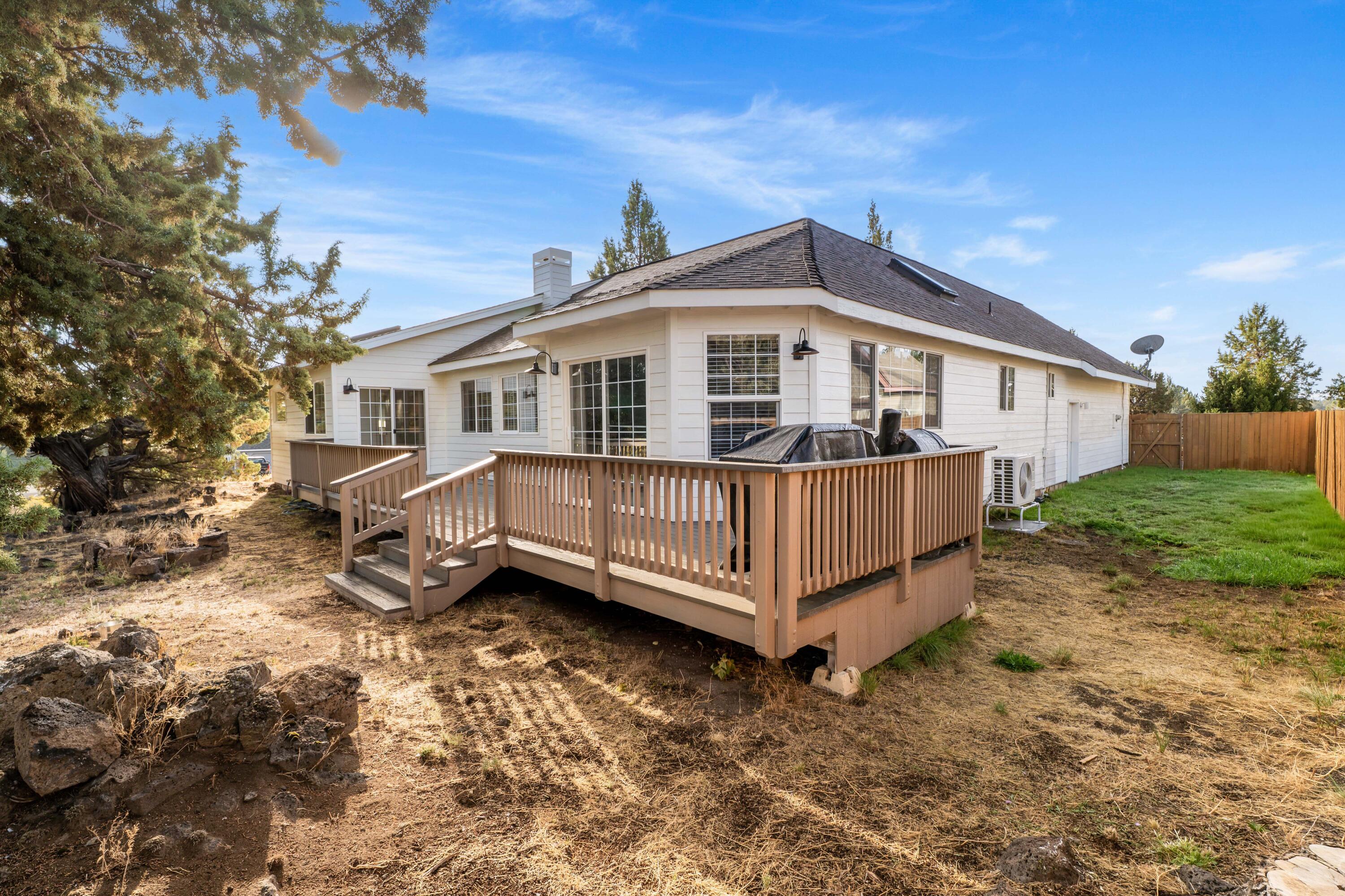 20766 South Loop Place Bend, OR 97703 - Photo 39 of 60 Exterior