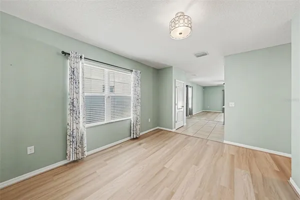 $2,250 | 813 Wiltonway Drive, Plant City, FL 33563