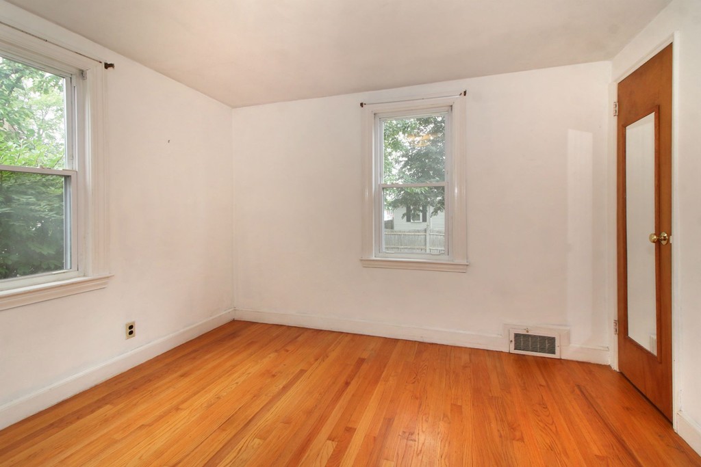 14 University Road Arlington, MA 02474 - Photo 11 of 20 Gallery Image 11