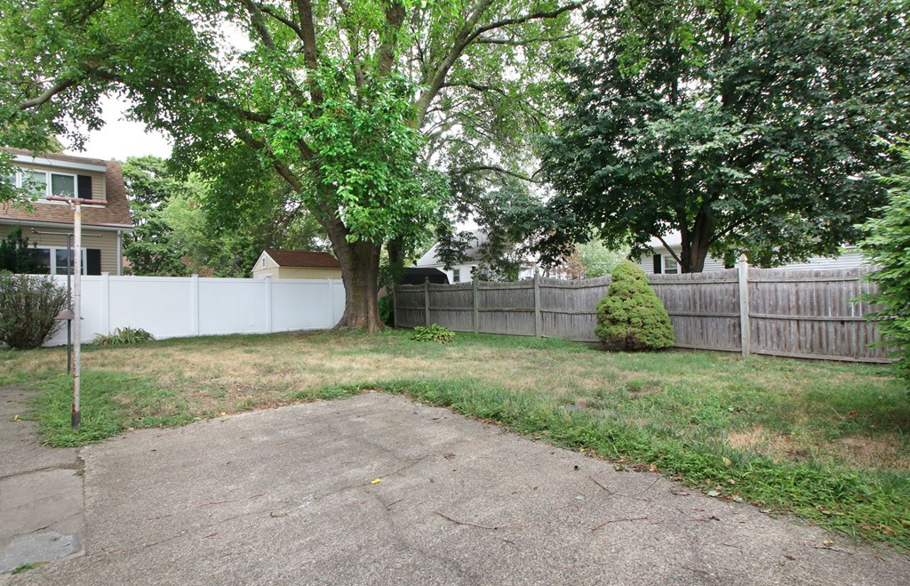 14 University Road Arlington, MA 02474 - Photo 19 of 20 Gallery Image 19