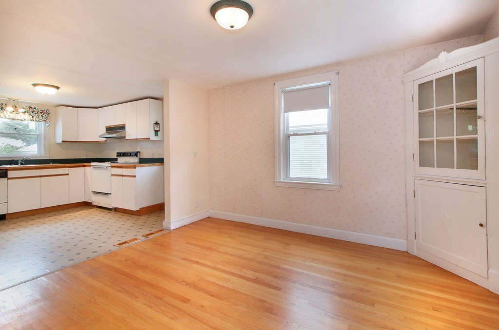 14 University Road Arlington, MA 02474 - Photo 7 of 20 Gallery Image 7