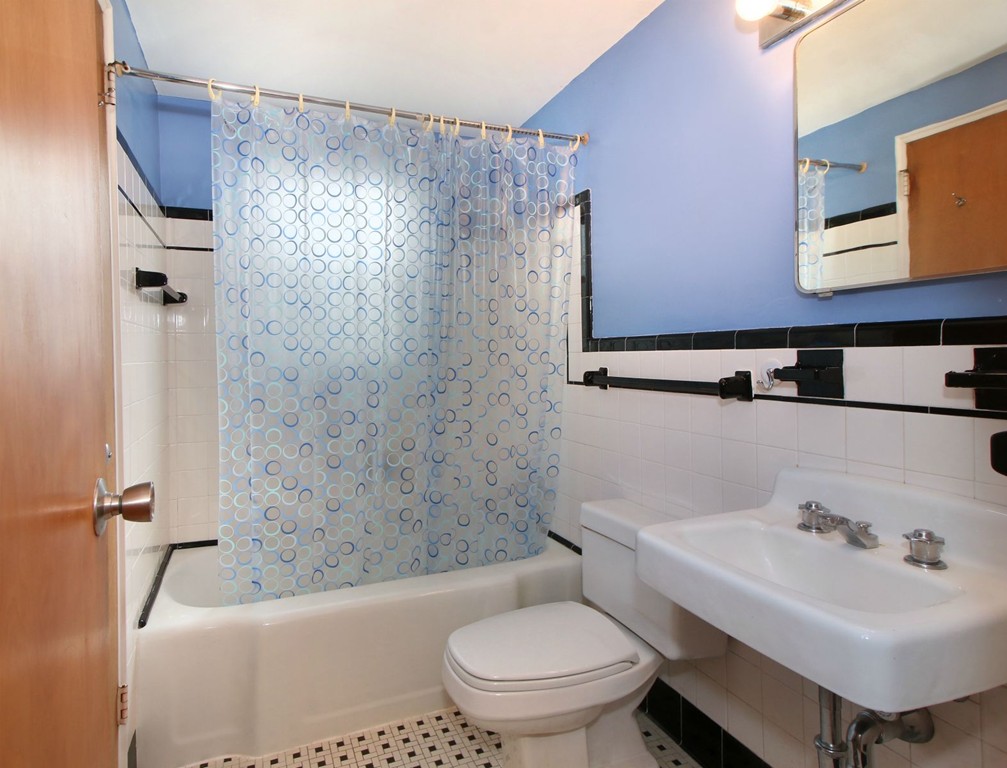 14 University Road Arlington, MA 02474 - Photo 10 of 20 Gallery Image 10