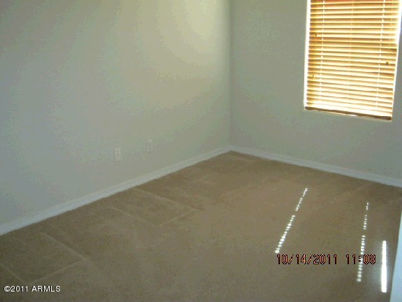 2144 West Kathleen Road Phoenix, AZ 85023 - Photo 2 of 8 den