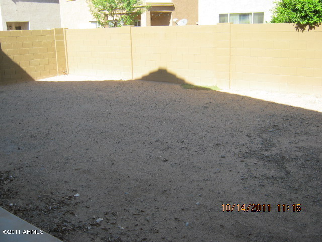 2144 West Kathleen Road Phoenix, AZ 85023 - Photo 8 of 8 backyard