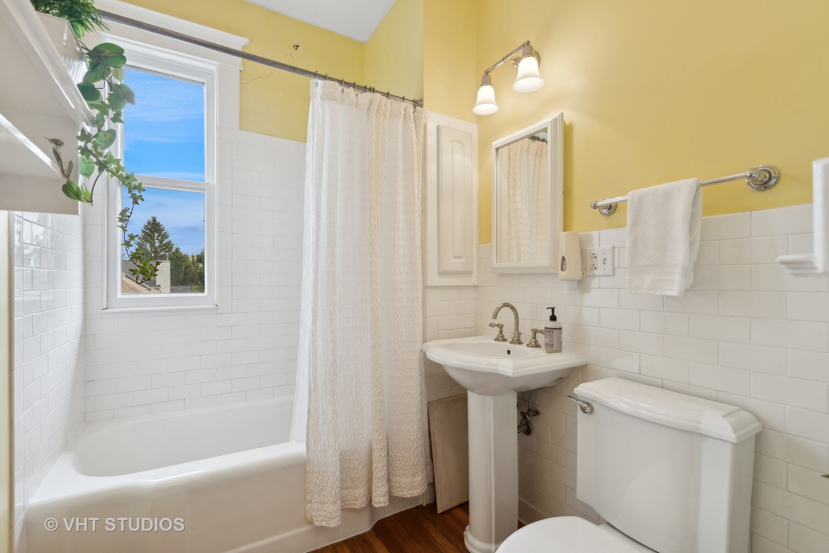 617 East Illinois Road Lake Forest, IL 60045 - Photo 36 of 47 Gallery Image 36
