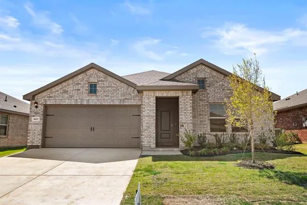 $285,000 | 541 Marsh Street, Cleburne, TX 76033