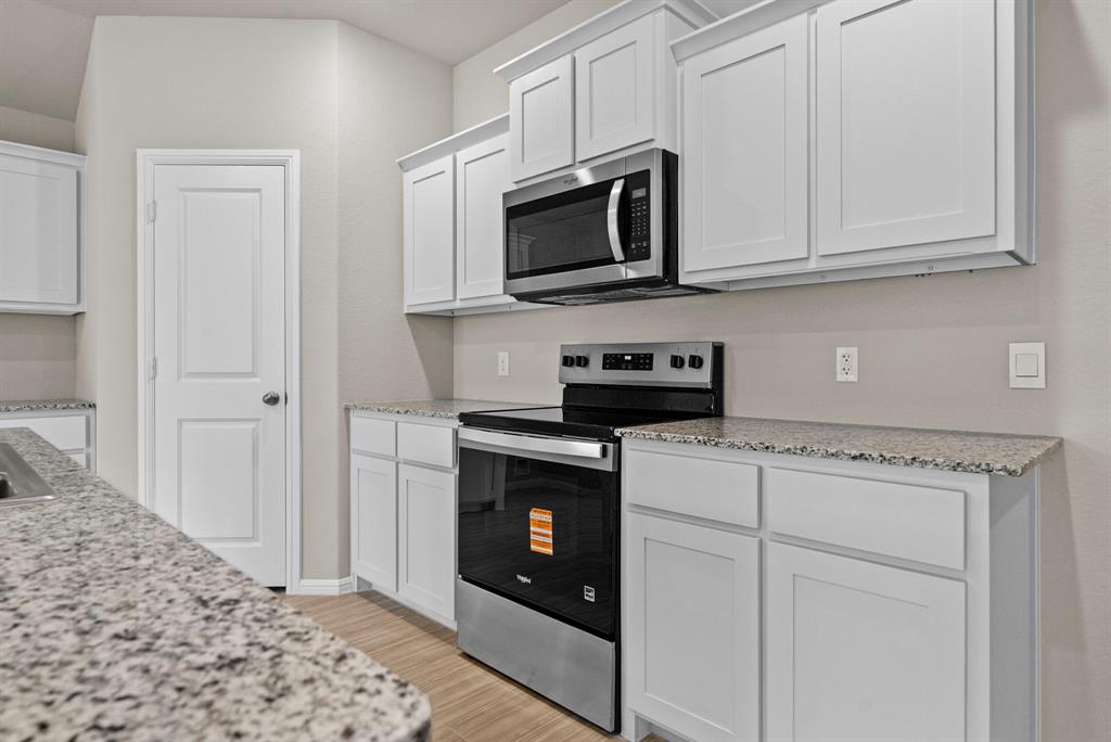 541 Marsh Street Cleburne, TX 76033 - Photo 13 of 26
