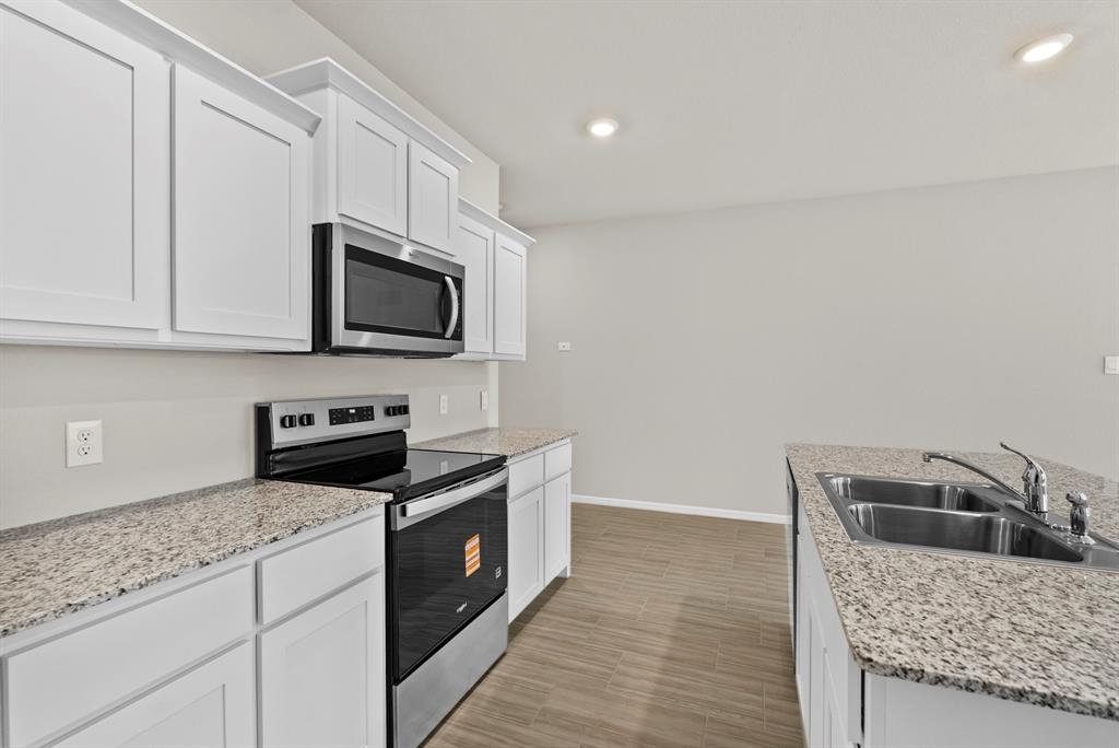 541 Marsh Street Cleburne, TX 76033 - Photo 14 of 26