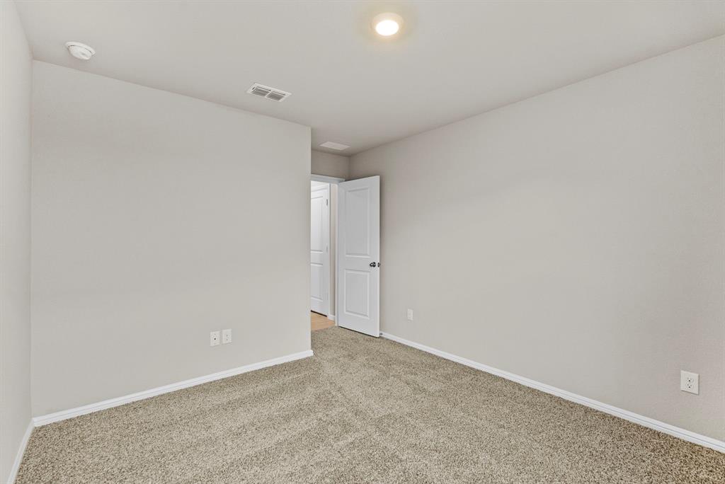 541 Marsh Street Cleburne, TX 76033 - Photo 8 of 26