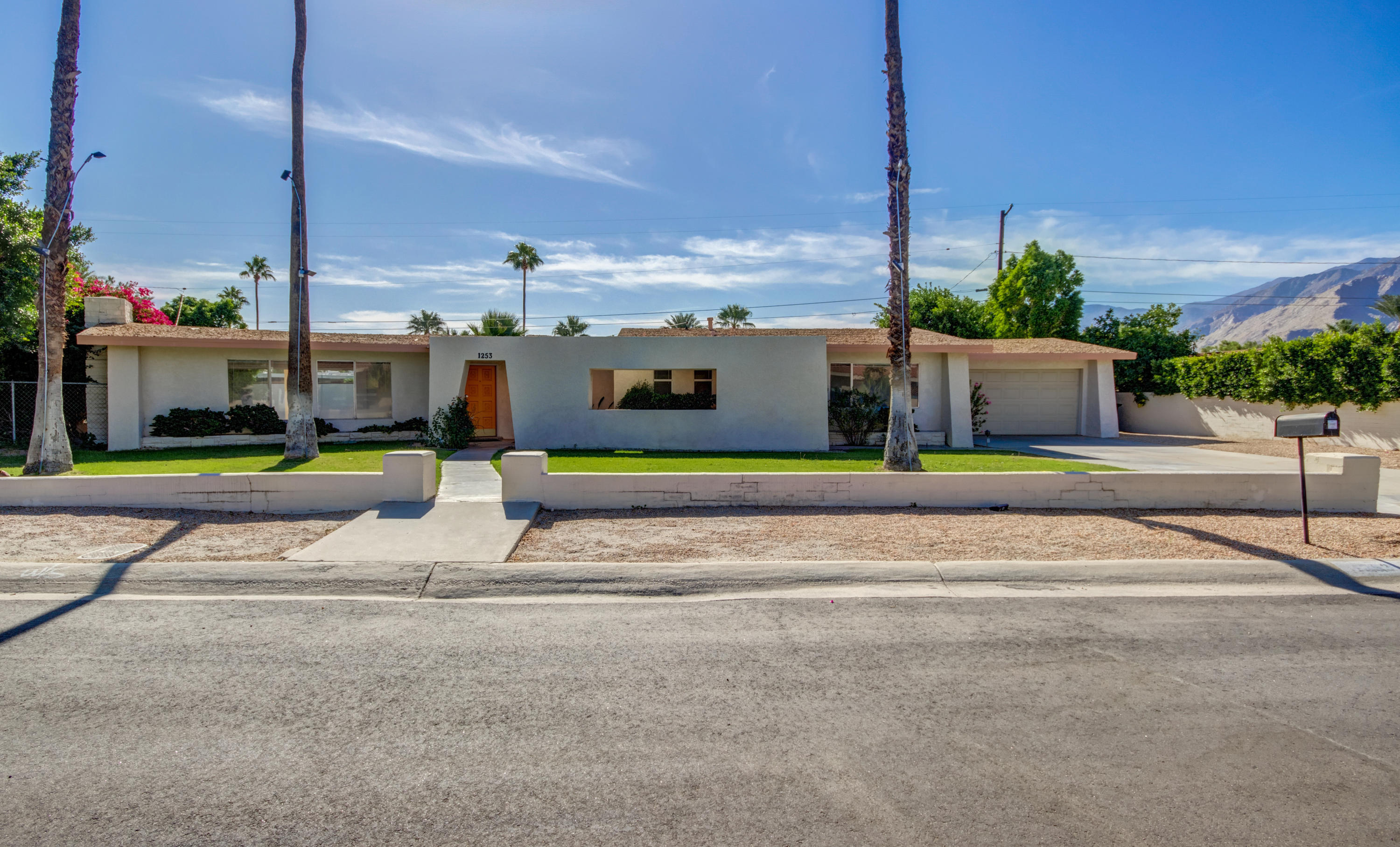 1253 Linda Vista Road Palm Springs, CA 92262 - Photo 3 of 29
