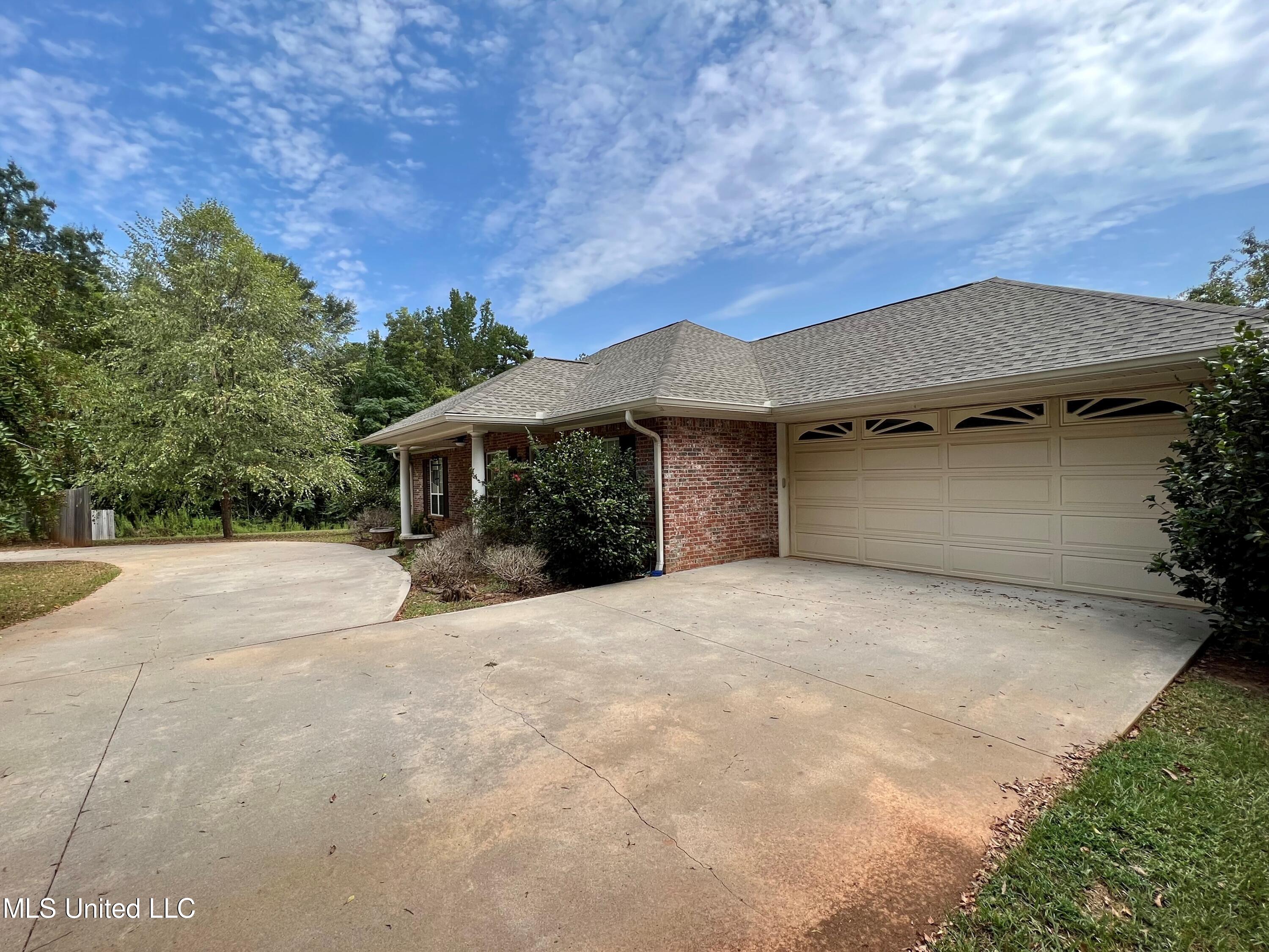 2949 Atwood Road Meridian, MS 39301 - Photo 3 of 11 2