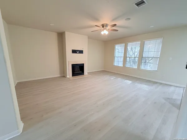 $2,100 | 21415 Branding Bay, San Antonio, TX 78259