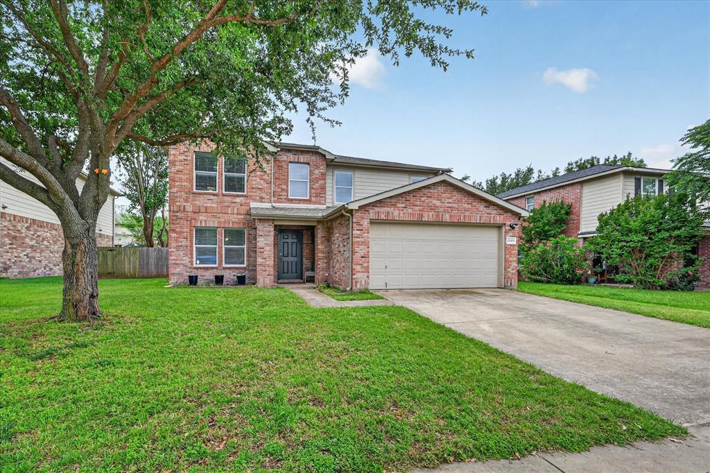 2540 Blue Myrtle Way Dallas, TX 75212 - Photo 2 of 32