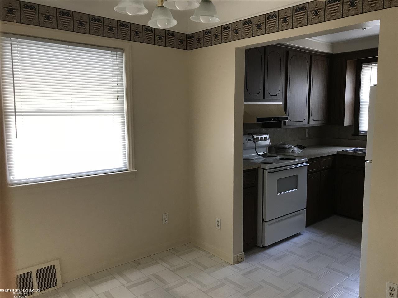 25831 Fortuna Street Roseville, MI 48066 - Photo 12 of 23 31359903-11.JPG