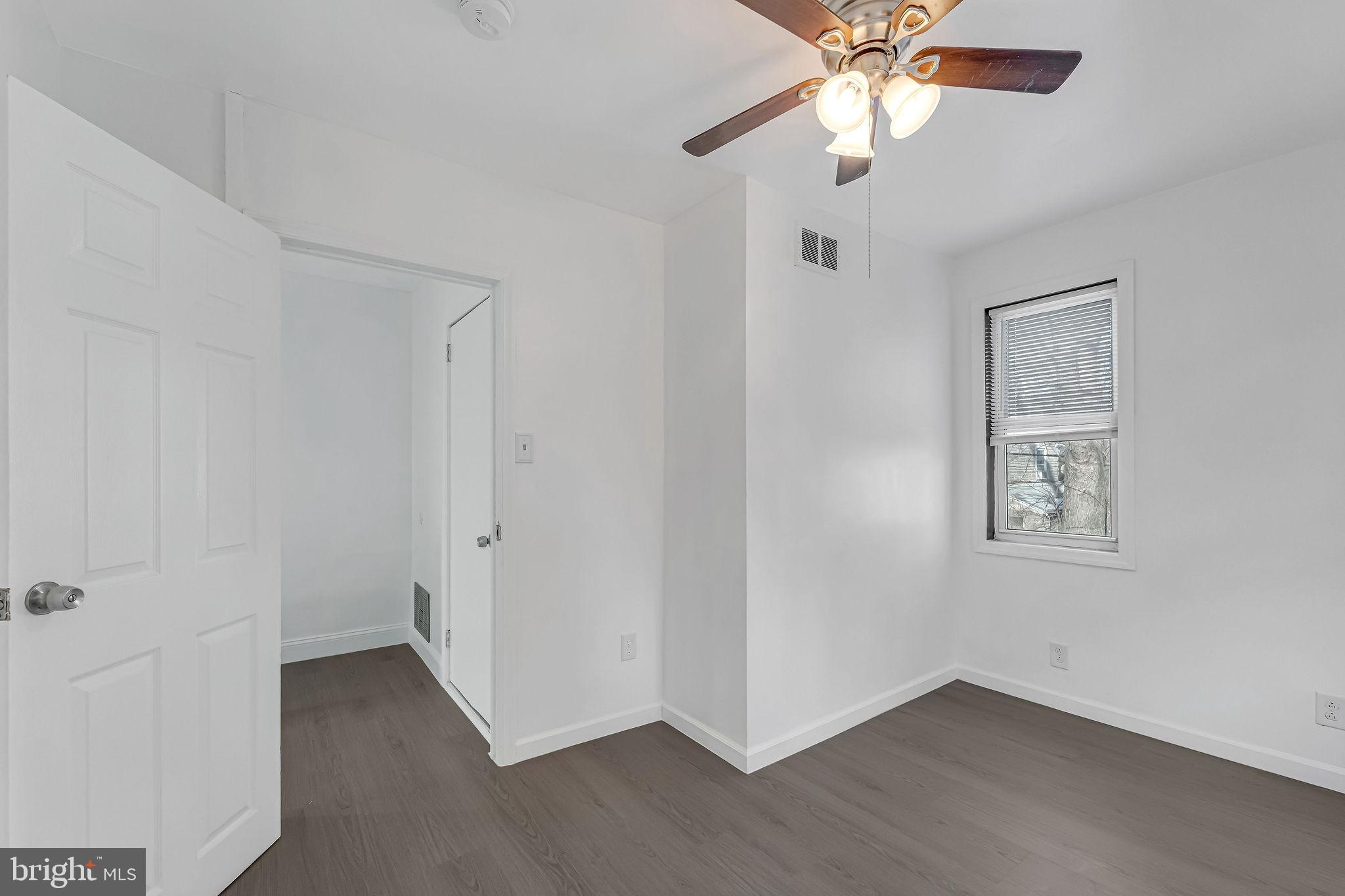 3028 Fenwick Road Camden, NJ 08104 - Photo 16 of 33