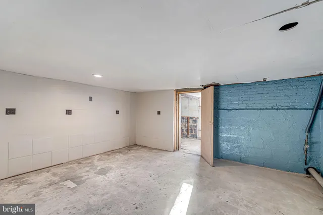 $199,900 | 3028 Fenwick Road, Camden, NJ 08104