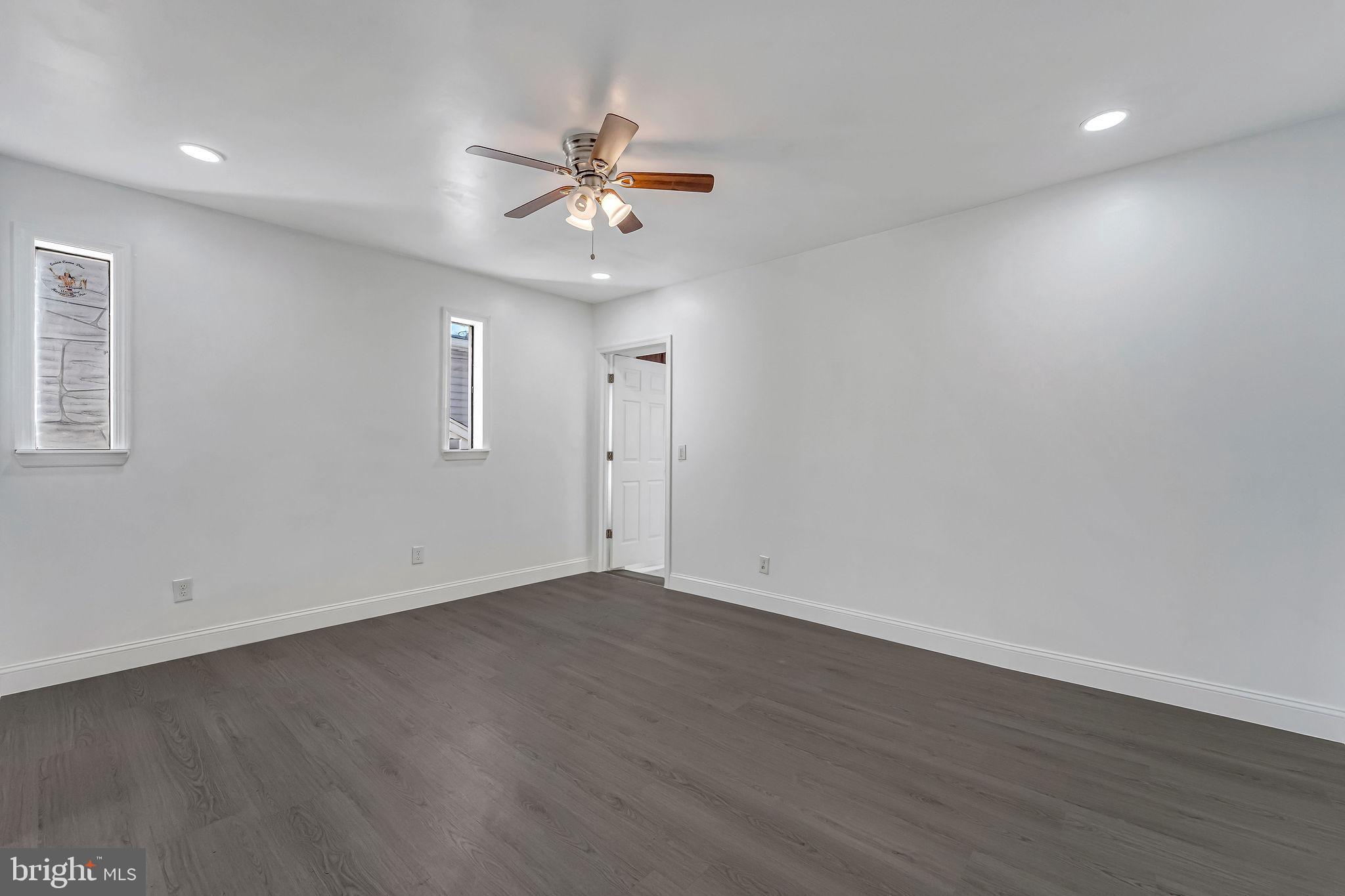 3028 Fenwick Road Camden, NJ 08104 - Photo 5 of 33