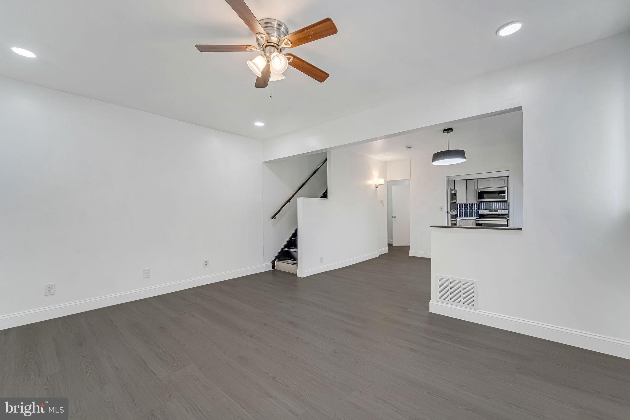 3028 Fenwick Road Camden, NJ 08104 - Photo 7 of 33