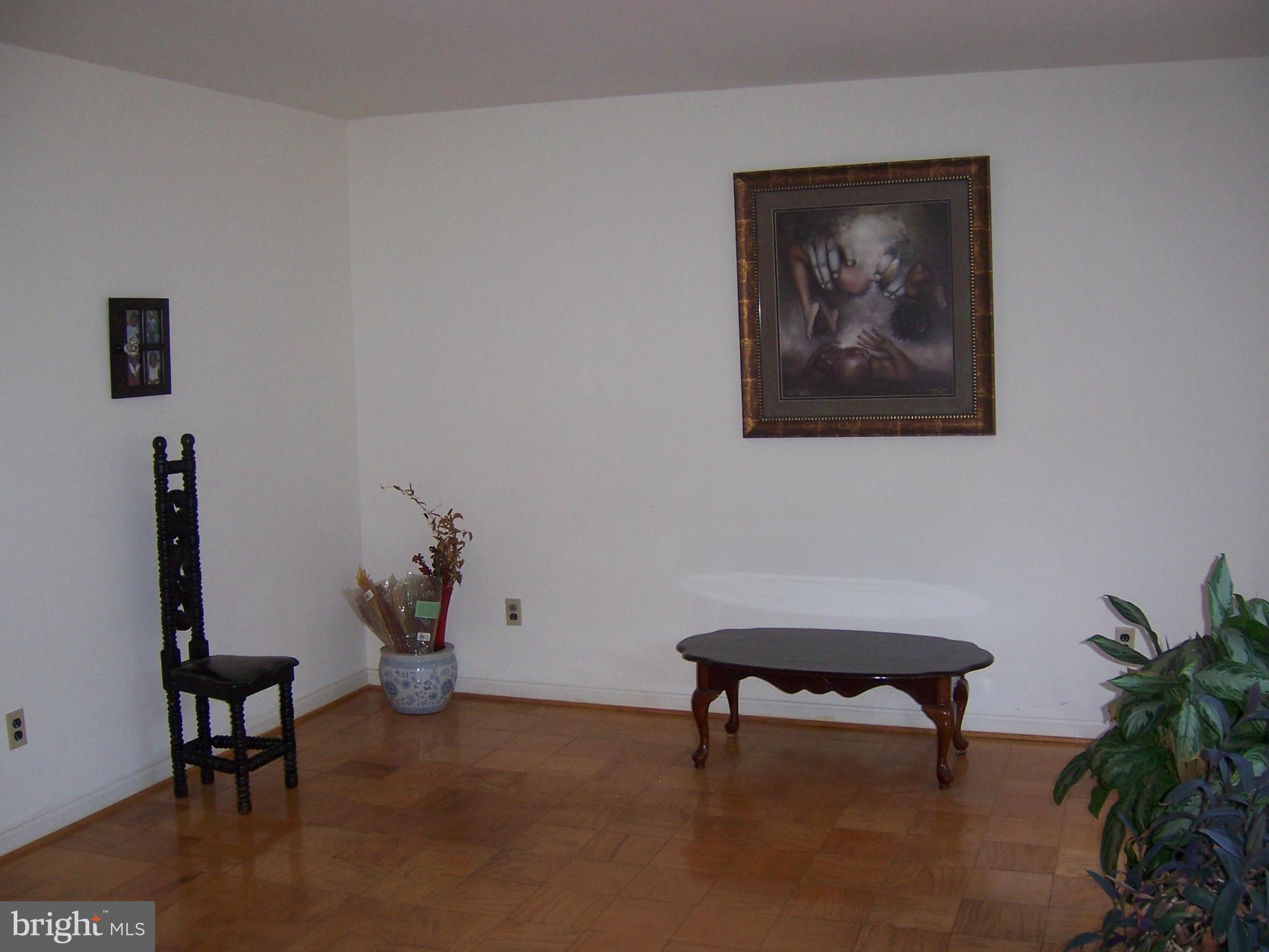 11712 Fort Washington Road Fort Washington, MD 20744 - Photo 4 of 27 Living Room