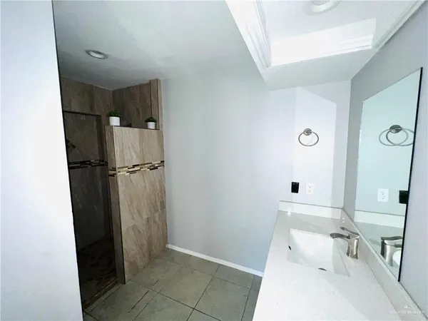 $1,050 | 817 Marinel Lane, Mission, TX 78572