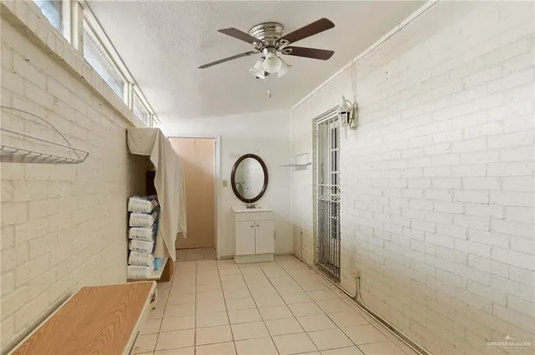 $1,050 | 817 Marinel Lane, Mission, TX 78572