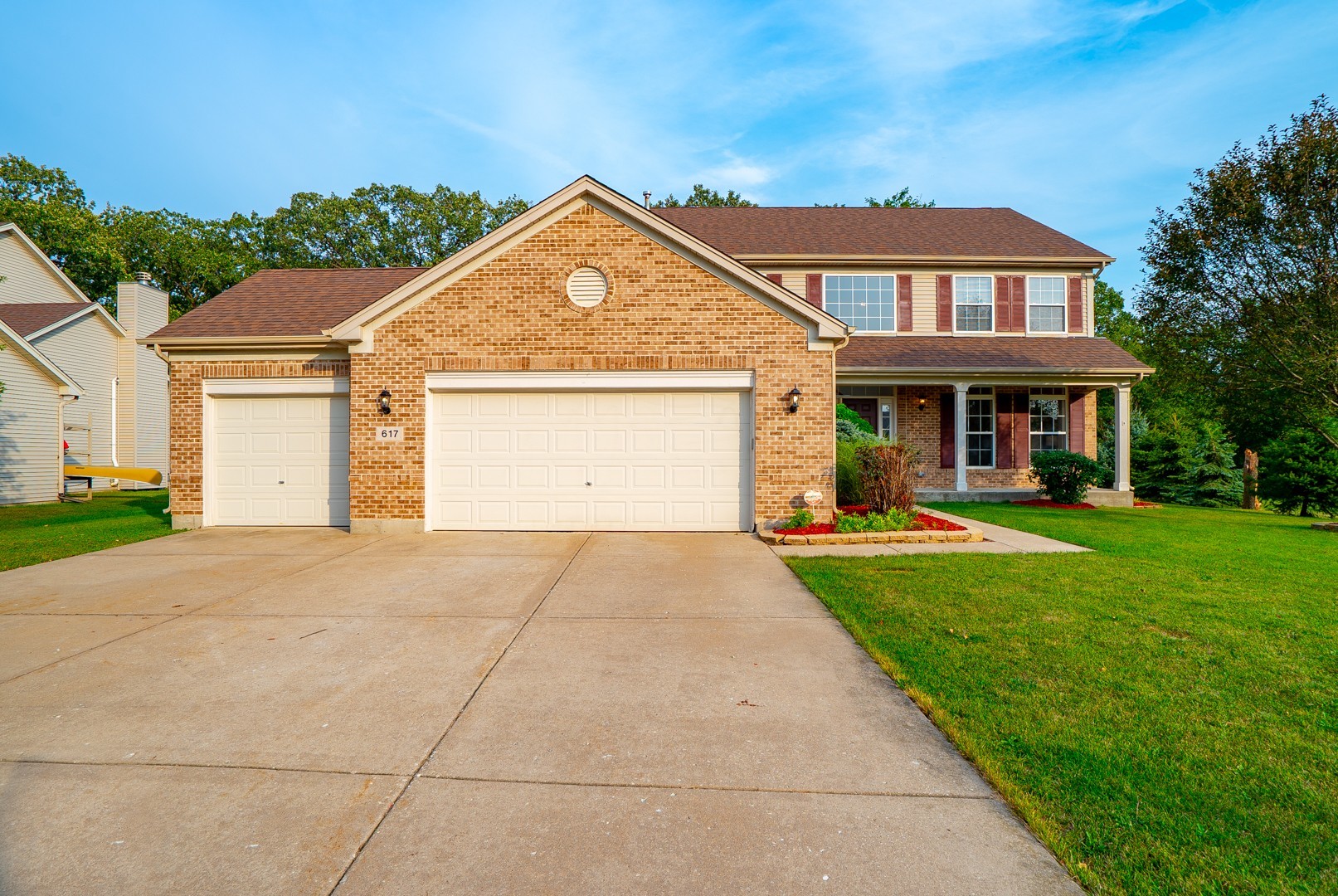 617 Rivers Edge Drive Minooka, IL 60447 - Photo 2 of 36
