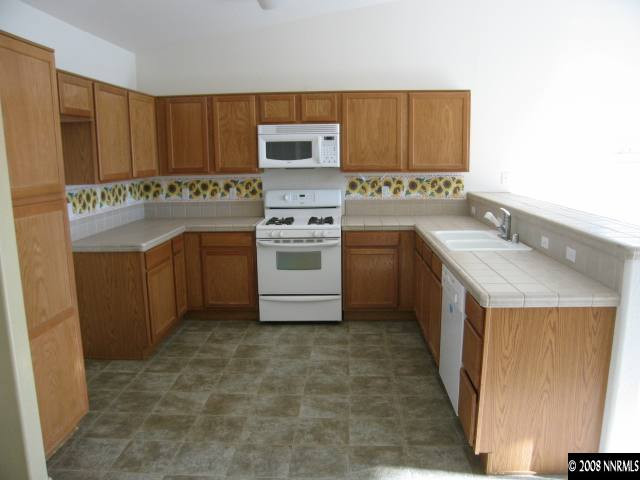 3105 Spring Circle Silver Springs, NV 89429 - Photo 2 of 9 Photo 2