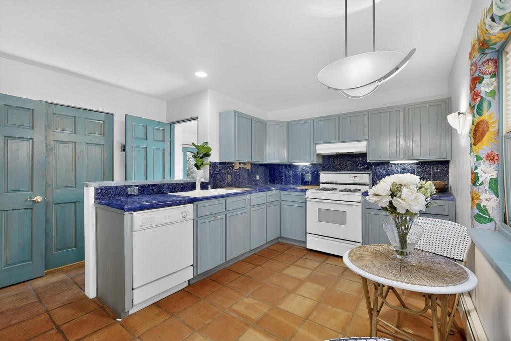 200 Ojo De La Vaca Road Santa Fe, NM 87508 - Photo 14 of 42 Kitchen