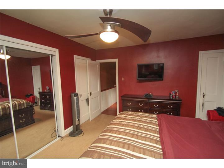 3303 Glenview Street Philadelphia, PA 19149 - Photo 17 of 23 Bedroom - Main