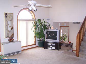 480 Royal Manor Road Easton, PA 18042 - Photo 4 of 12 Gallery Image 4