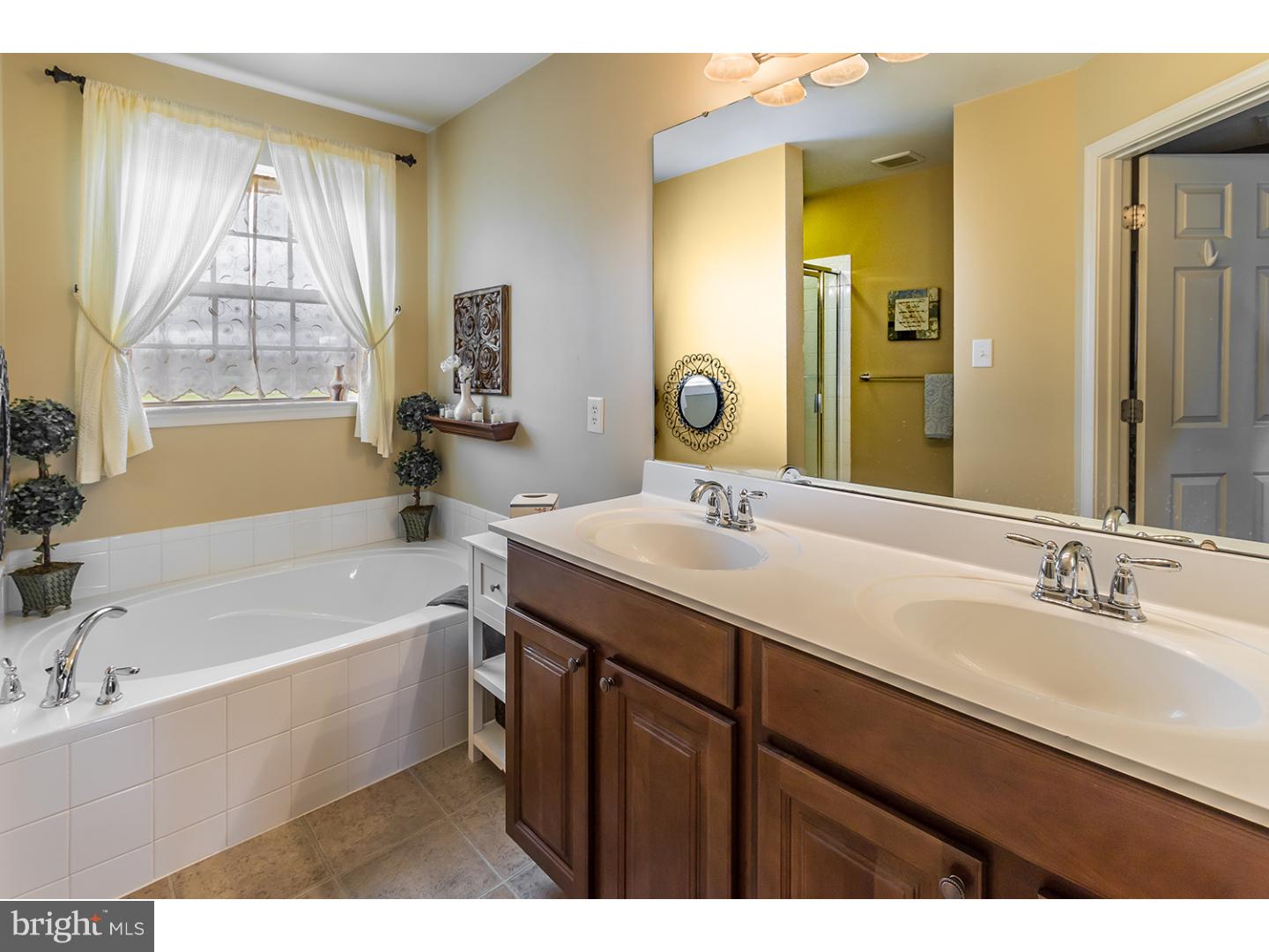 727 Union Road Mickleton, NJ 08056 - Photo 16 of 25 Master Bathroom