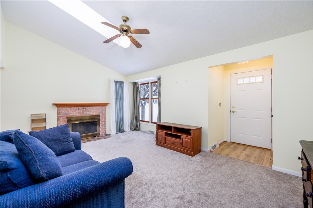 37 Overview Circle Chili, NY 14623 - Photo 4 of 25