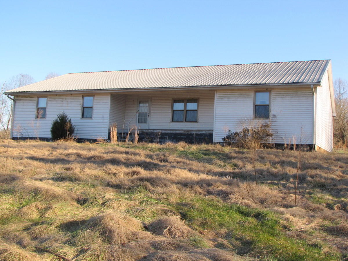 809-811 Short Bark Road Madisonville, TN 37354 - Photo 33 of 33 05-IMG_1270