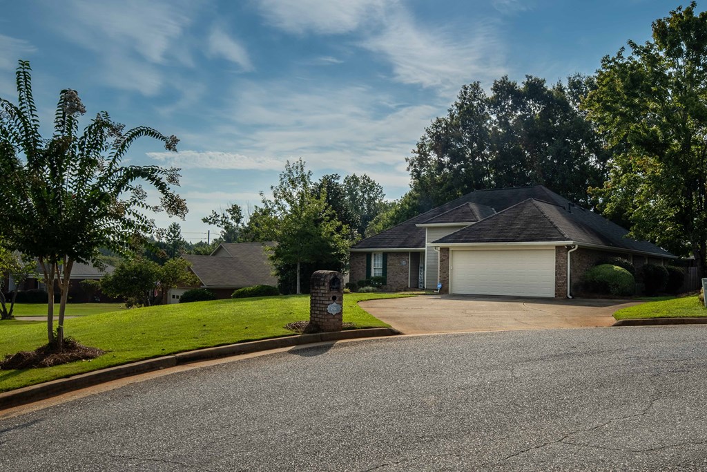 4914 Cedar Ridge Court Columbus, GA 31909 - Photo 4 of 55 Gallery Image 4