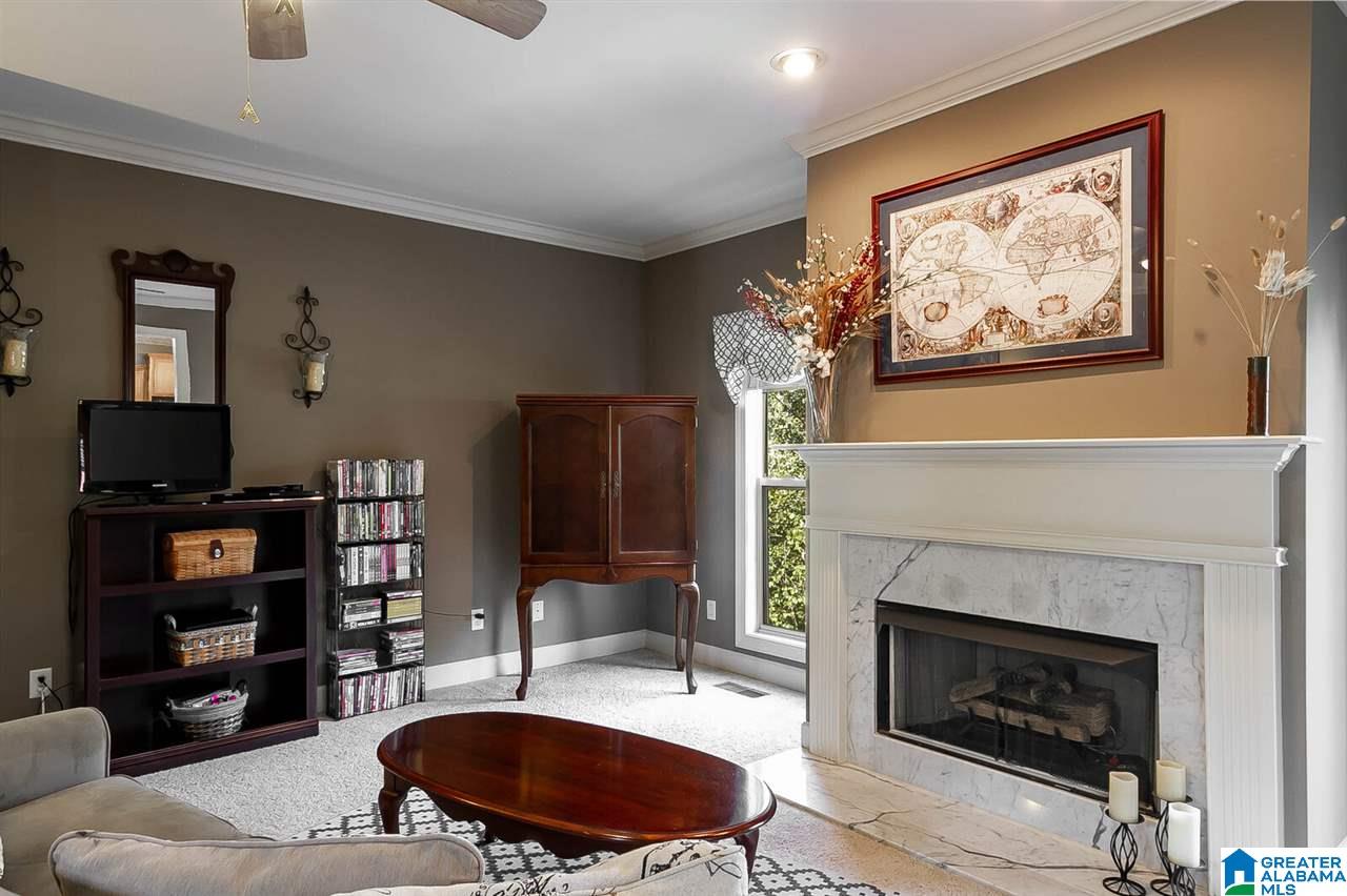 1026 Crest Road Leeds, AL 35094 - Photo 4 of 28
