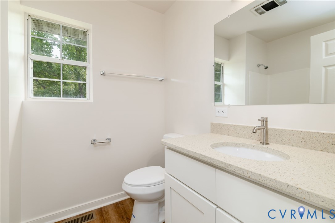 1820 10th Street Victoria, VA 23974 - Photo 11 of 35