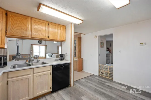 $279,500 | 420 East Ave C, Wendell, ID 83355