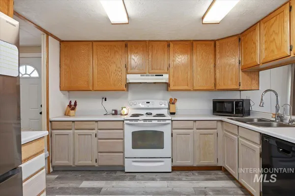 $279,500 | 420 East Ave C, Wendell, ID 83355