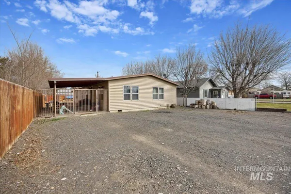 $279,500 | 420 East Ave C, Wendell, ID 83355