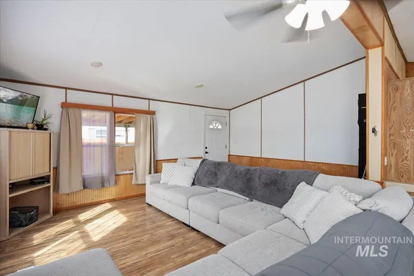 $279,500 | 420 East Ave C, Wendell, ID 83355