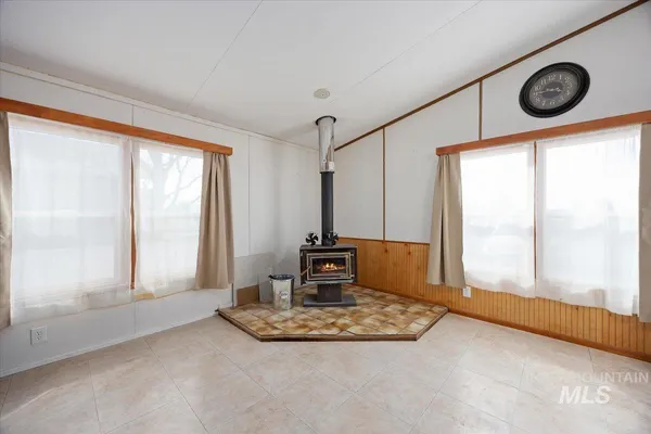 $279,500 | 420 East Ave C, Wendell, ID 83355